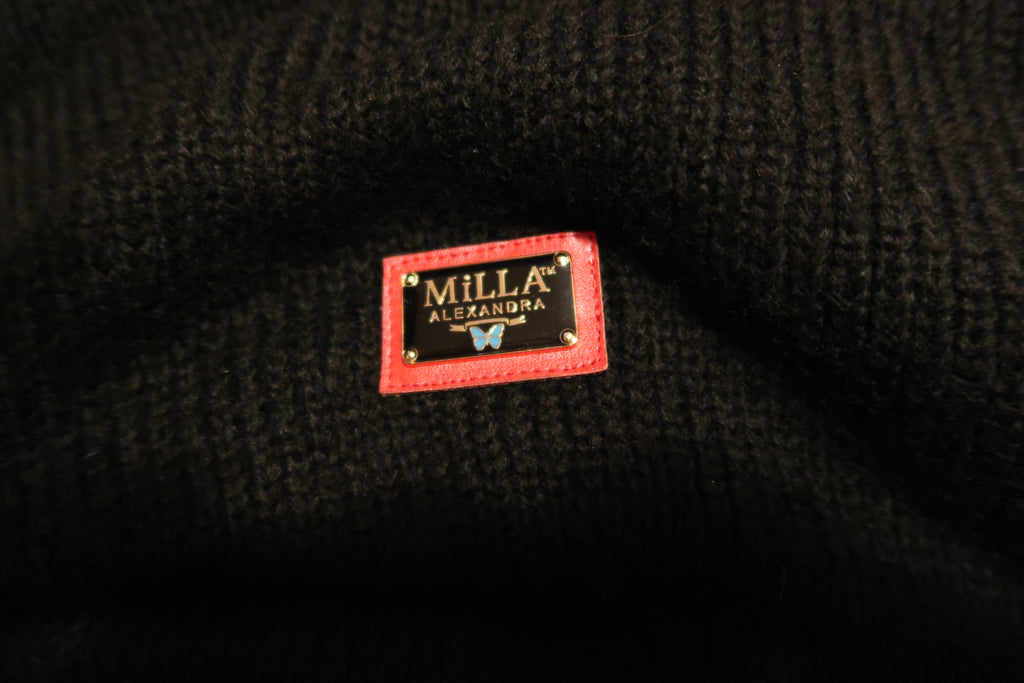 MiLLA ALEXANDRA Signature contrast stitch sweater in Black Soft Knitwear Statement